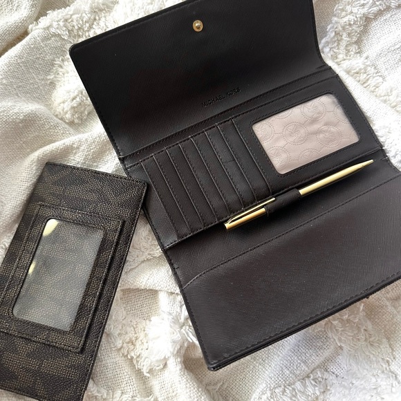 Michael Kors Brown Leather Wallet - Picture 4 of 11